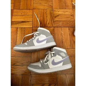 Jordan 1 Mid in Wolf Grey/ Aluminum